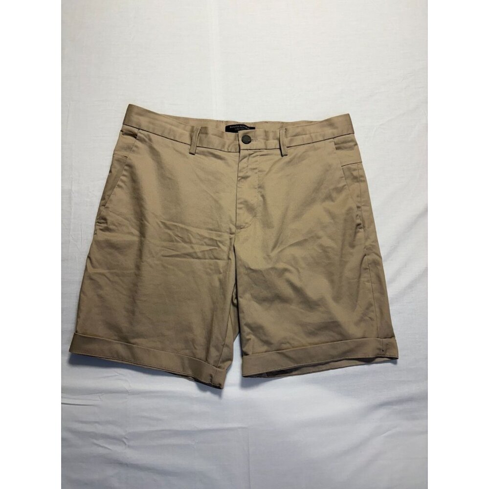 Banana Republic Aiden Short Men's Size 31 Beige